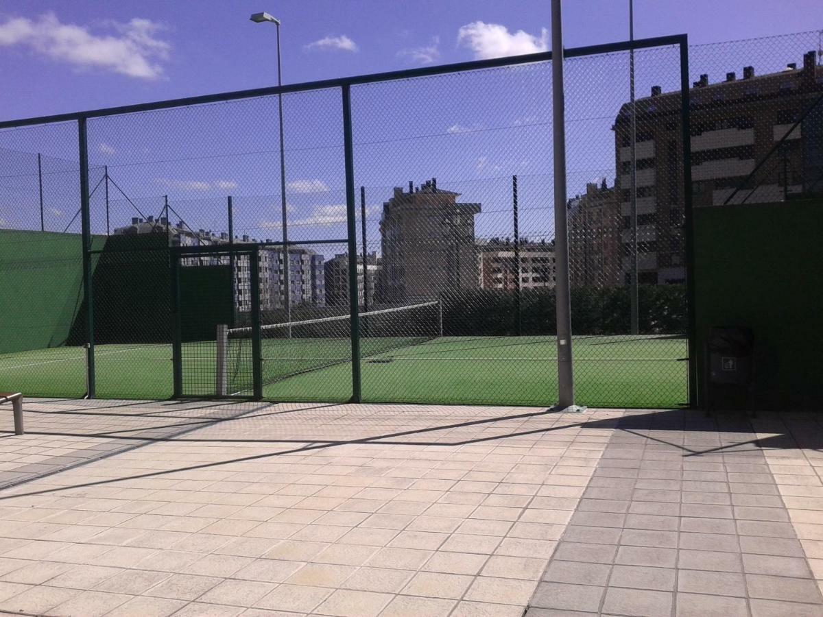 Torre De La Fuente Aprtovistas Piscina Parking Lejlighed Oviedo Eksteriør billede